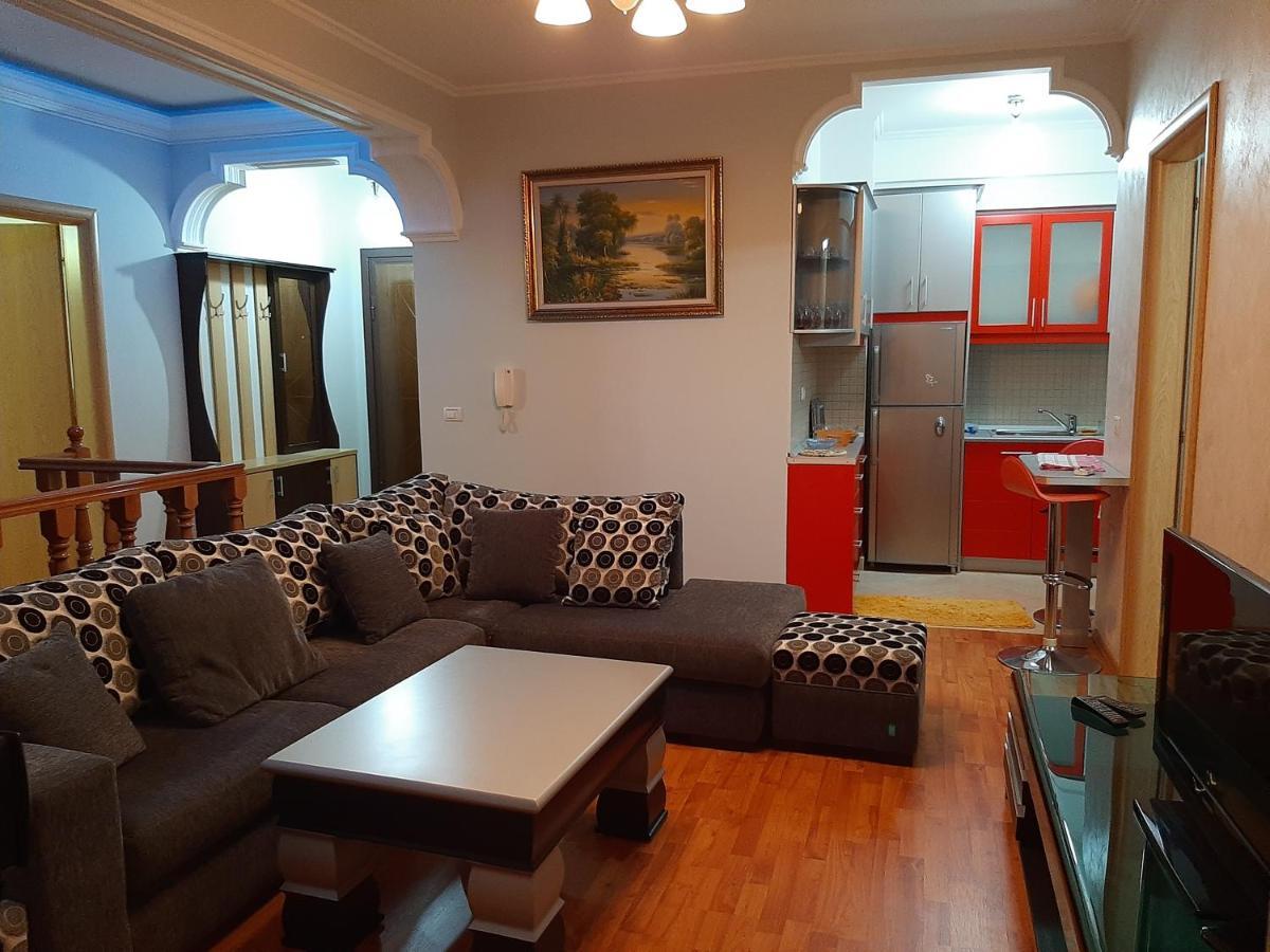 Apartament Egzoni City Center Leilighet Berat Eksteriør bilde