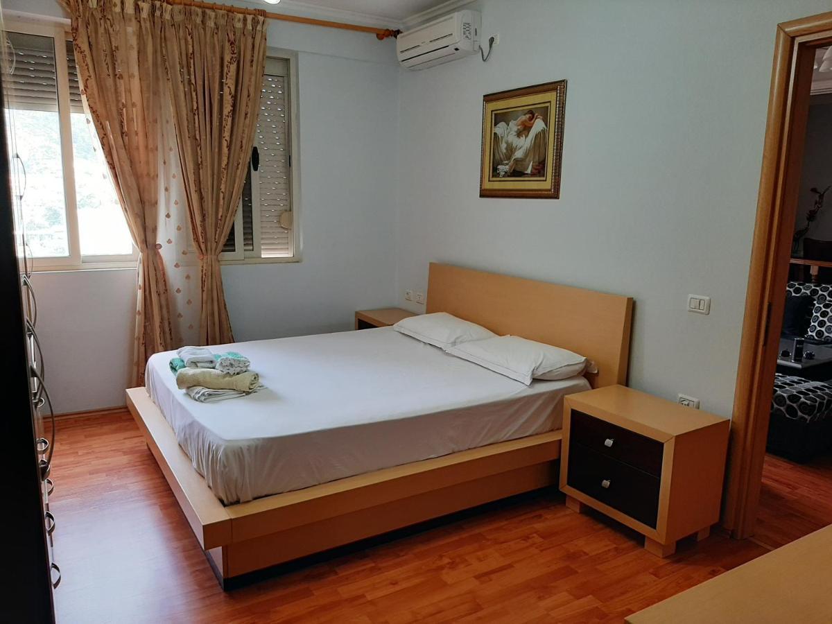 Apartament Egzoni City Center Leilighet Berat Eksteriør bilde