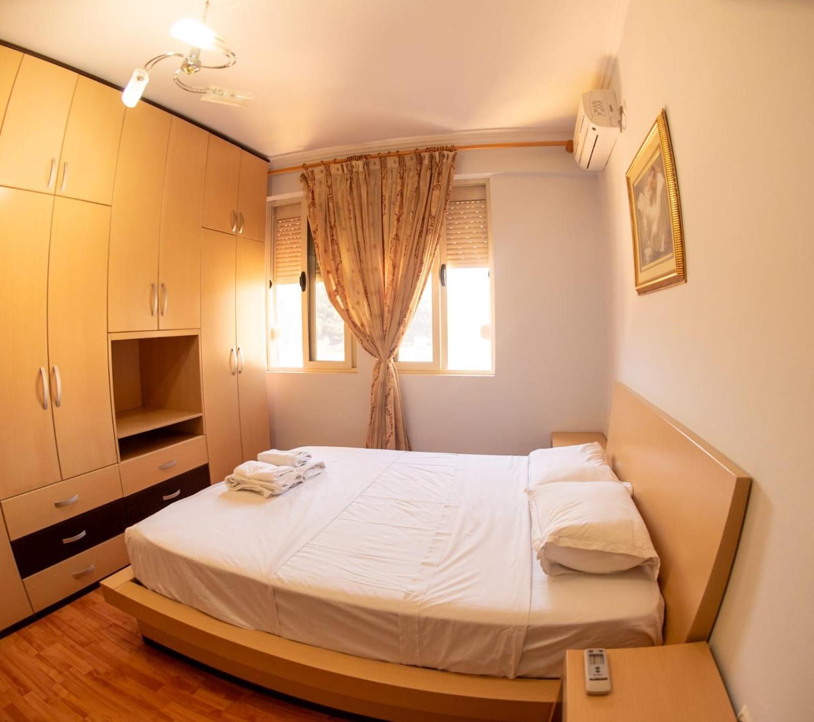 Apartament Egzoni City Center Leilighet Berat Eksteriør bilde